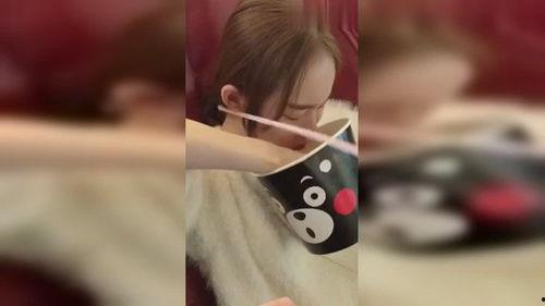 吃瓜少女小妞视频,揭秘娱乐圈幕后故事